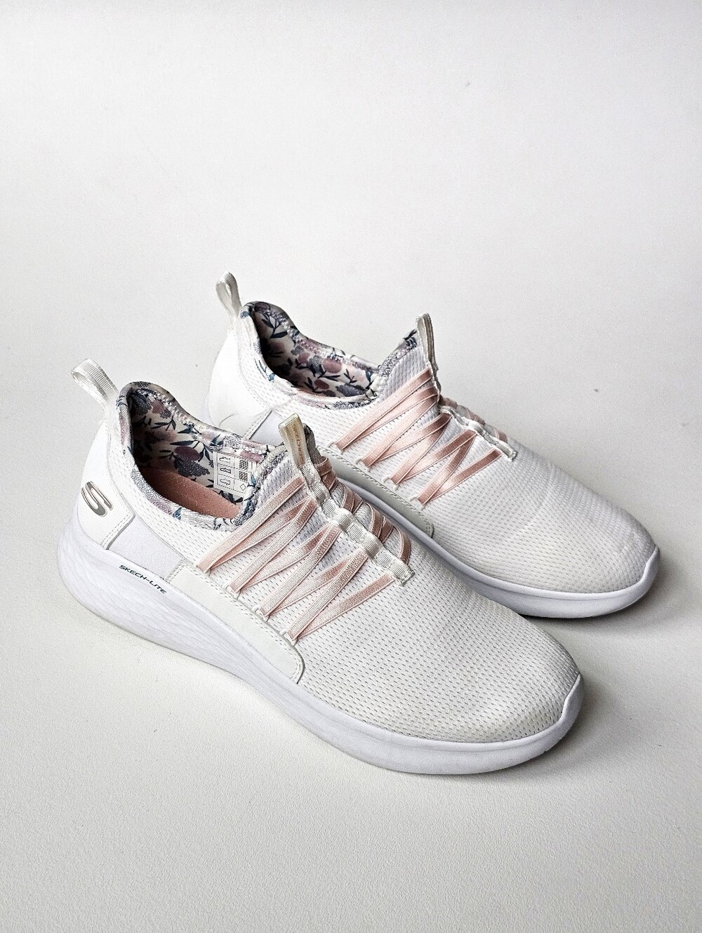 Skechers Skech-Lite Pro Flourishing Steps White Pink Floral Sneakers 9.5